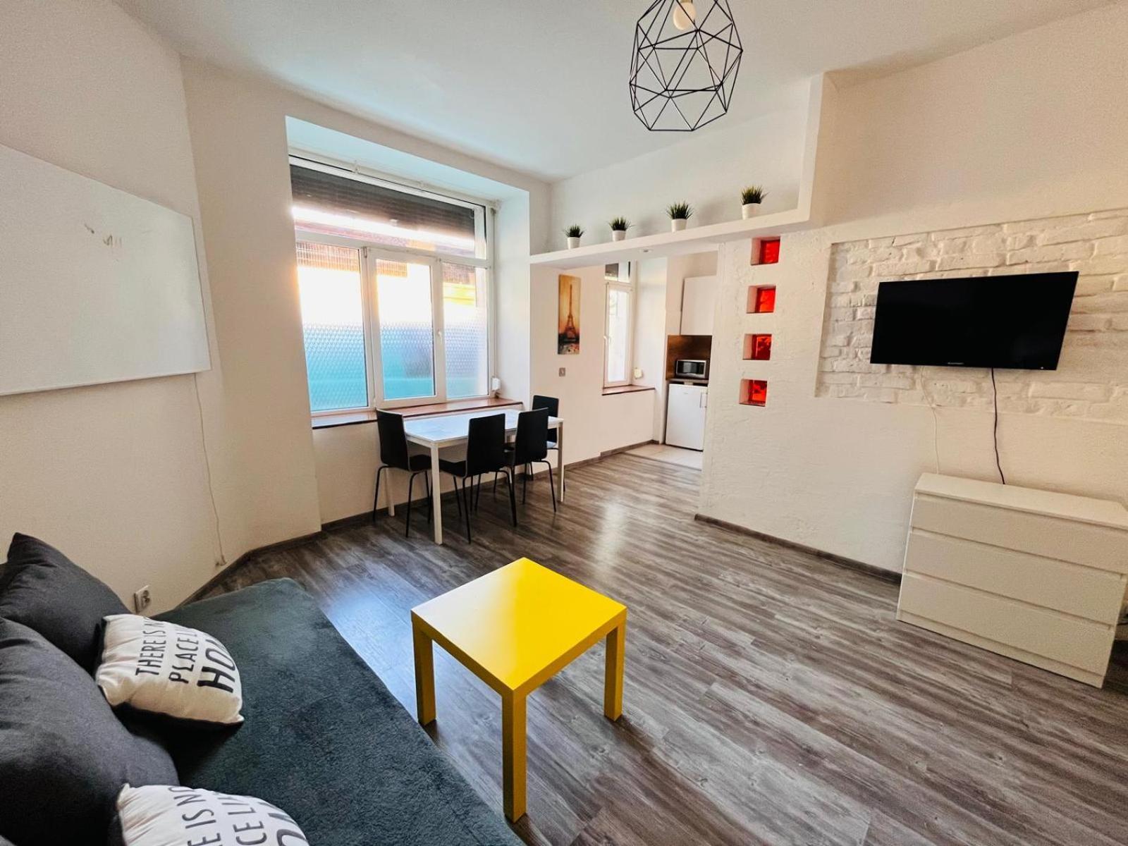 Delux8 Centrum Apartment *